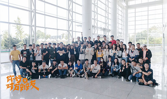 《你好,对方辩友》顺利杀青 张垚化身天才少女